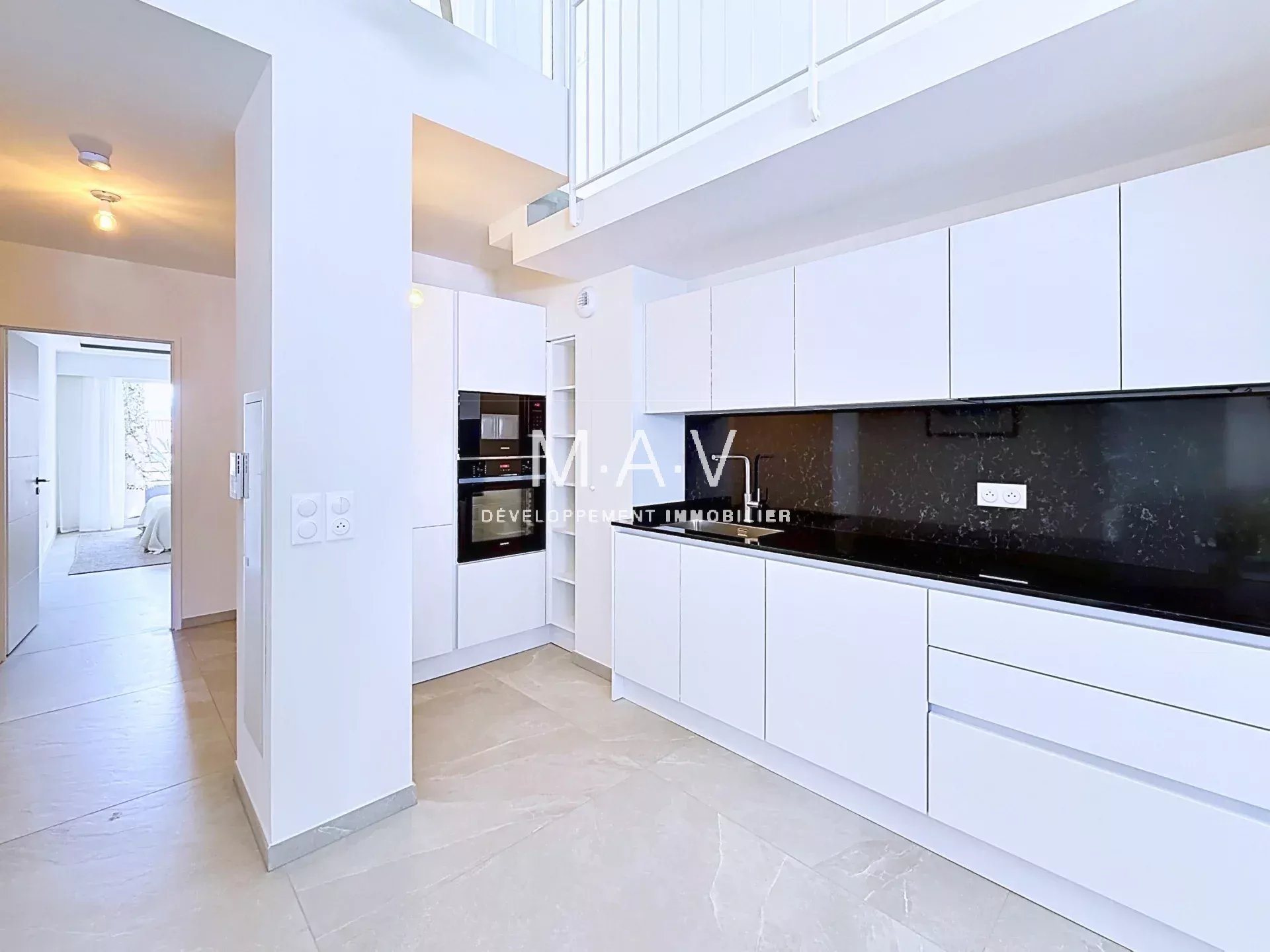 Nice / Near Port 3-Room Duplex Apartment Top Floor 2 Terraces In Peace - Plus