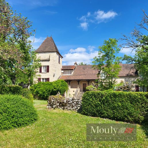Maison 6 pièces 220 m² · à Esclauzels · 220 m² · 448 000 €