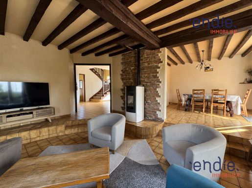 Maison 7 pièces 159 m² · à Cheux · 159 m² · 305 000 €
