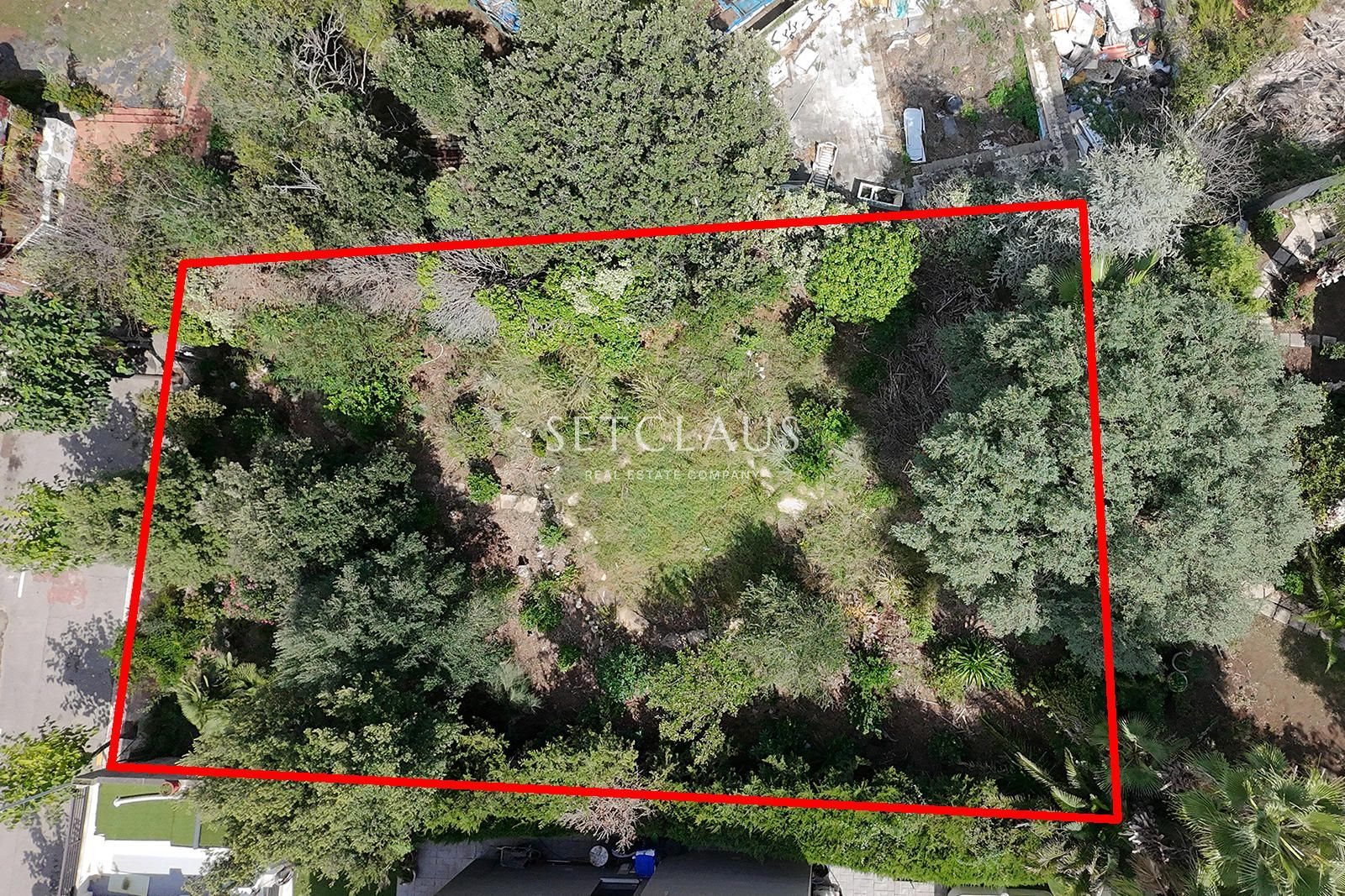 Sunny buildable plot in El Masnou