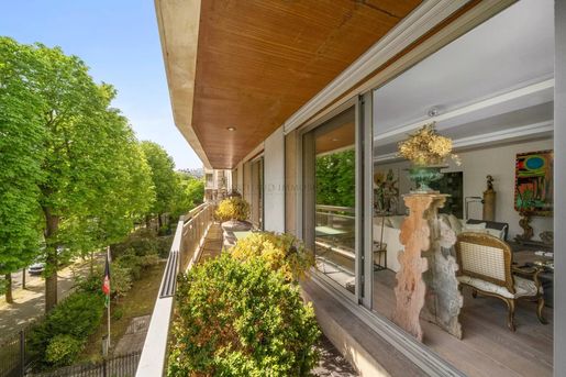 Appartement 7 pièces 214 m² · à Paris 16ème · 214 m² · 3 250 000 €