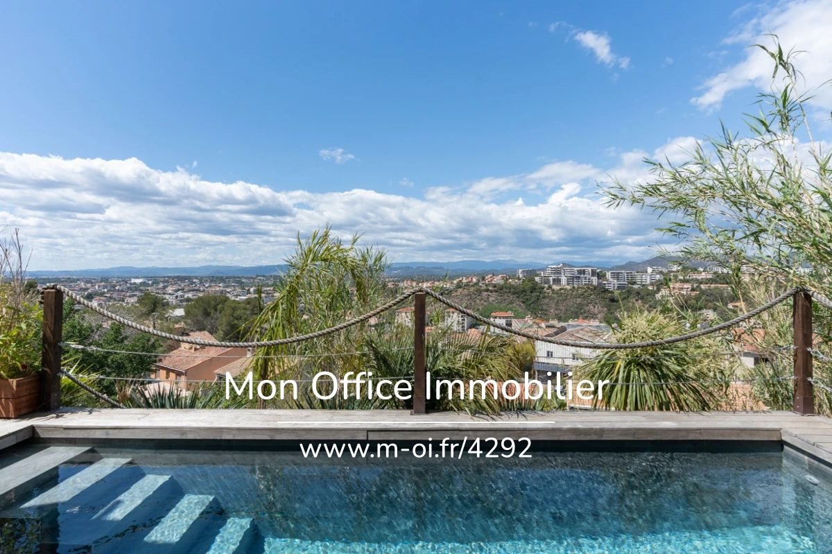 Maison à vendre, 216m², Saint-Raphaël