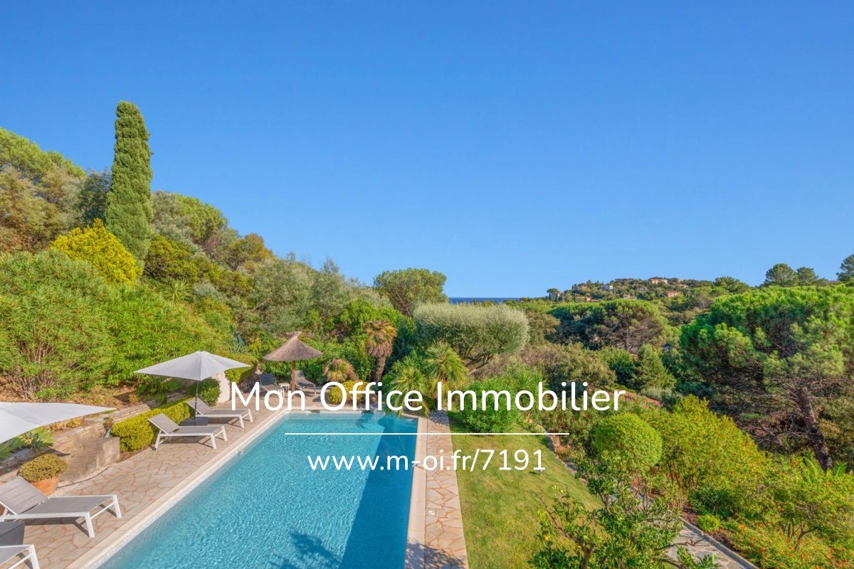 Maison à vendre, 222m², Cavalaire-sur-Mer