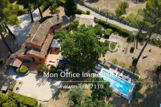 Maison 7 pièces 211 m² · à Le Puy-Sainte-Réparade · 211 m² · 995 000 €