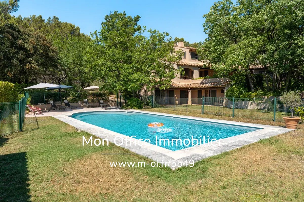 Maison à vendre, 375m², Rognes