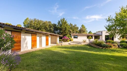 Maison 5 pièces 180 m² · à Saint-Cannat · 180 m² · 1 150 000 €