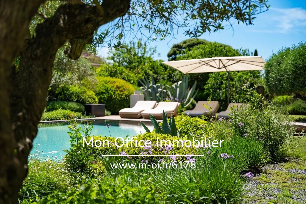 Maison à vendre, 555m², Trets