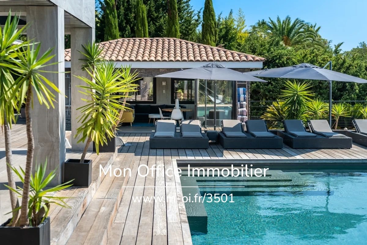 Maison à vendre, 465m², Saint-Raphaël