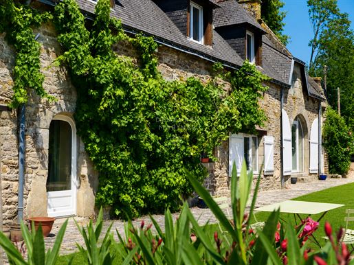 Maison 8 pièces 218 m² · à Grand-Champ · 218 m² · 572 000 €