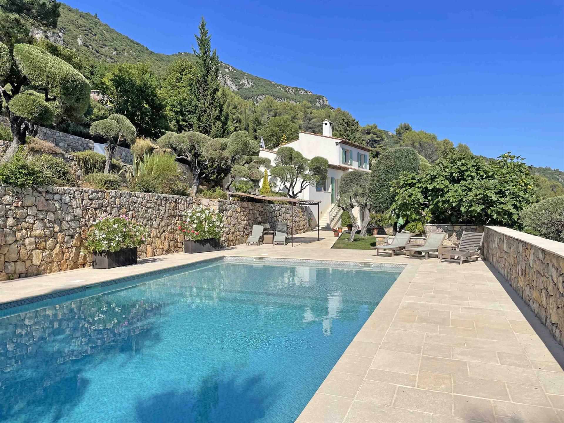 Maison à vendre, 240m², Tourrettes-sur-Loup