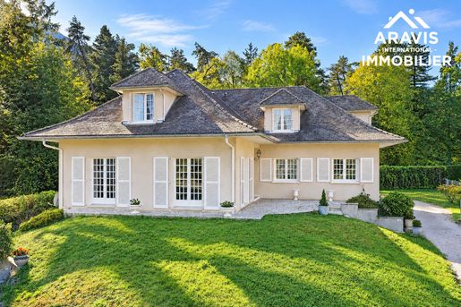 Maison 8 pièces 228 m² · à Faverges-Seythenex · 228 m² · 695 000 €