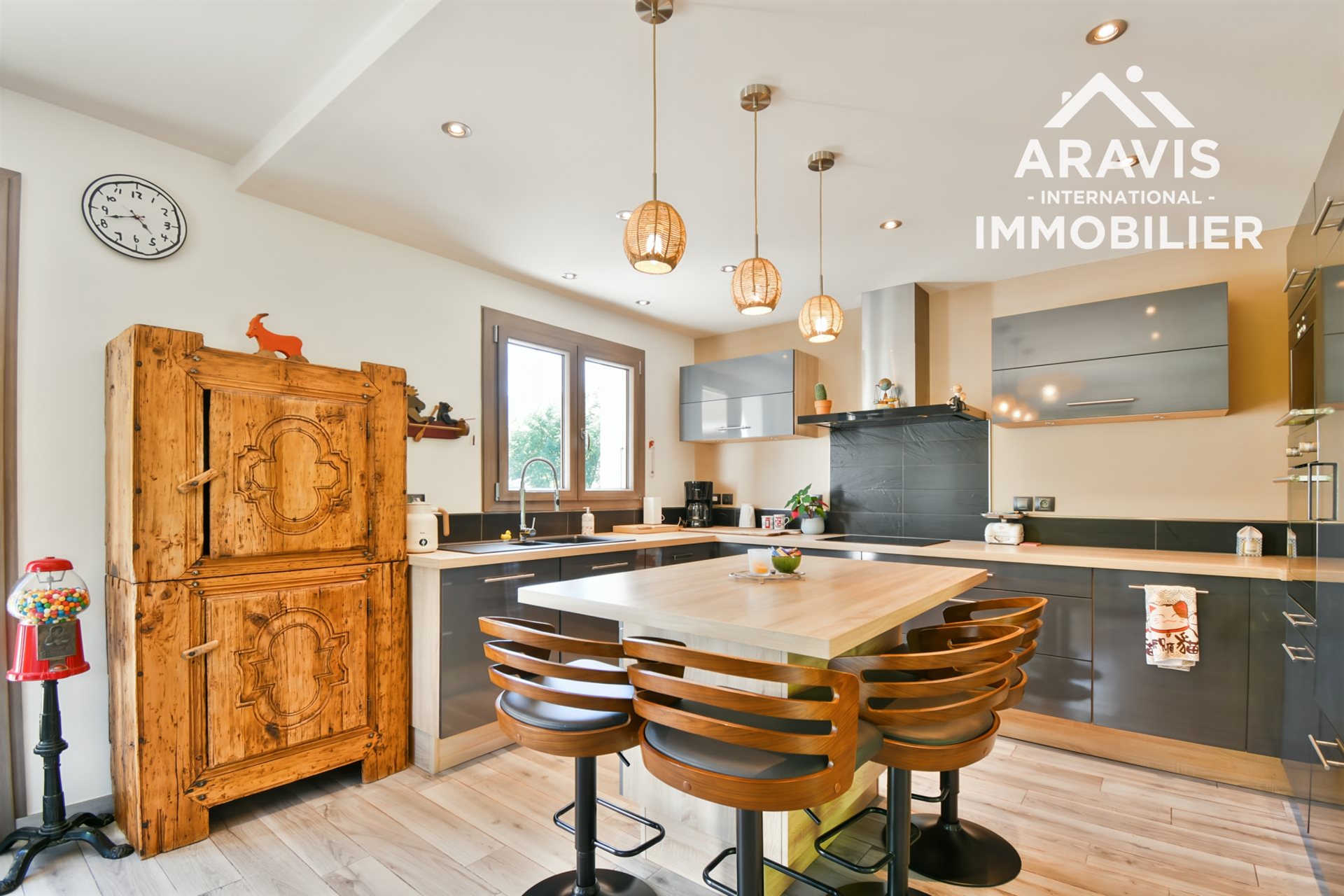 Maison à vendre, 147m², Thônes