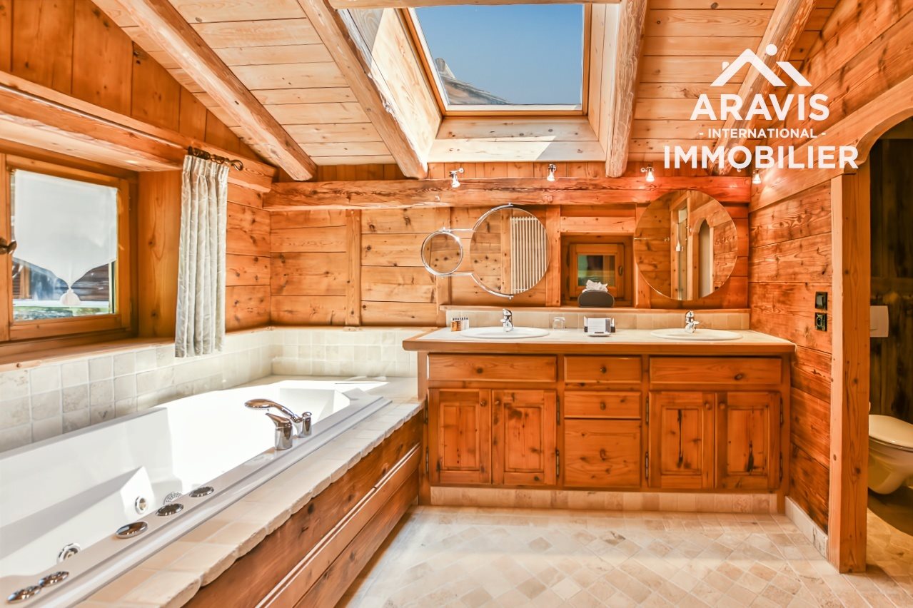 Maison à vendre, 674m², Arâches-la-Frasse (Les Carroz d'Arâches)
