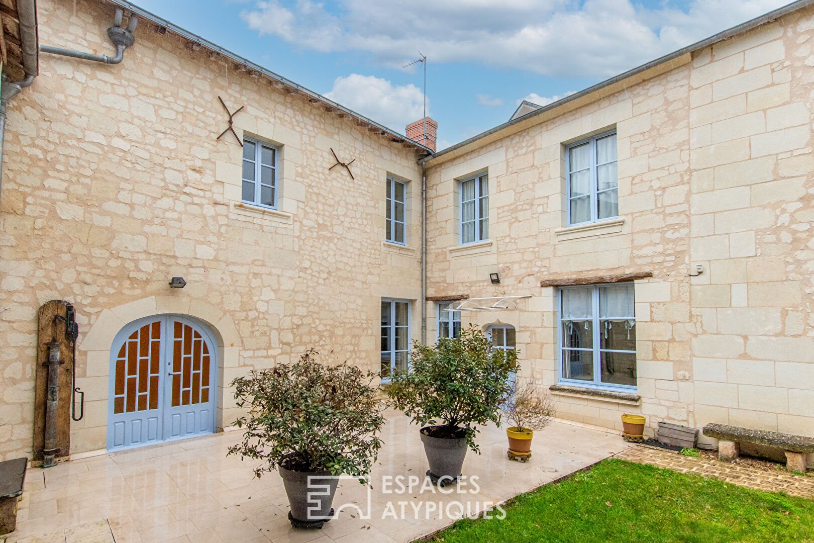 Maison à vendre, 290m², Le Puy-Notre-Dame