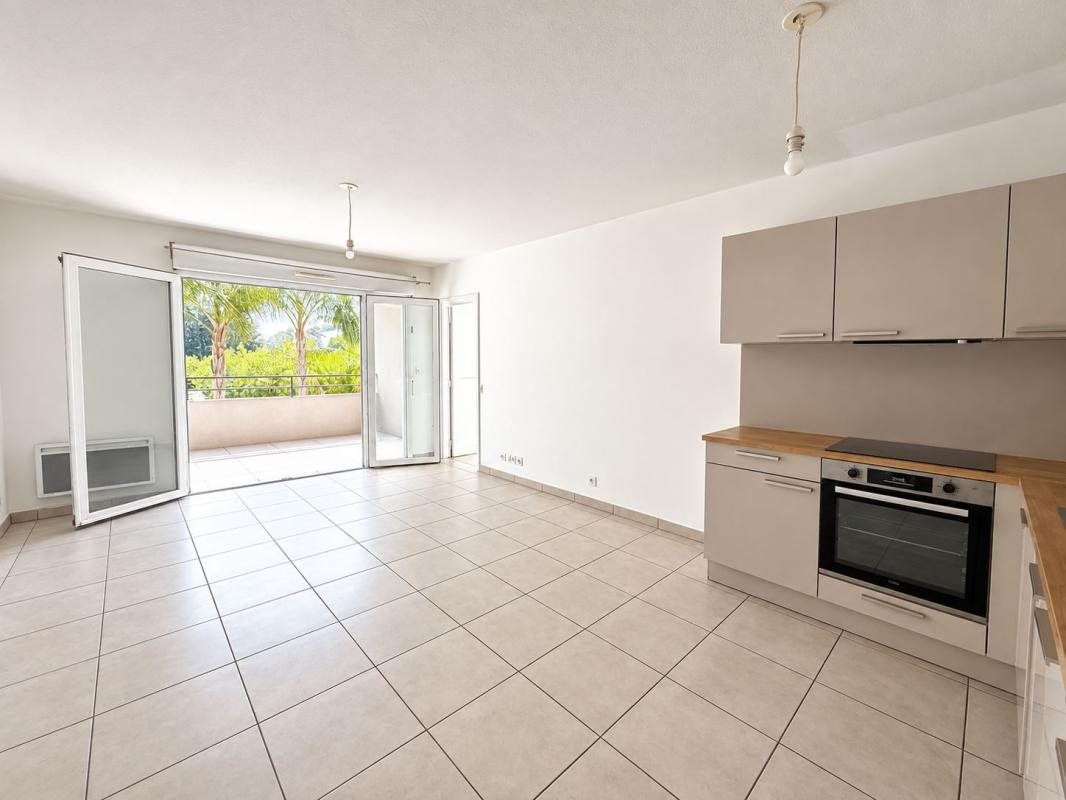 Appartement à vendre, 77m², Fréjus