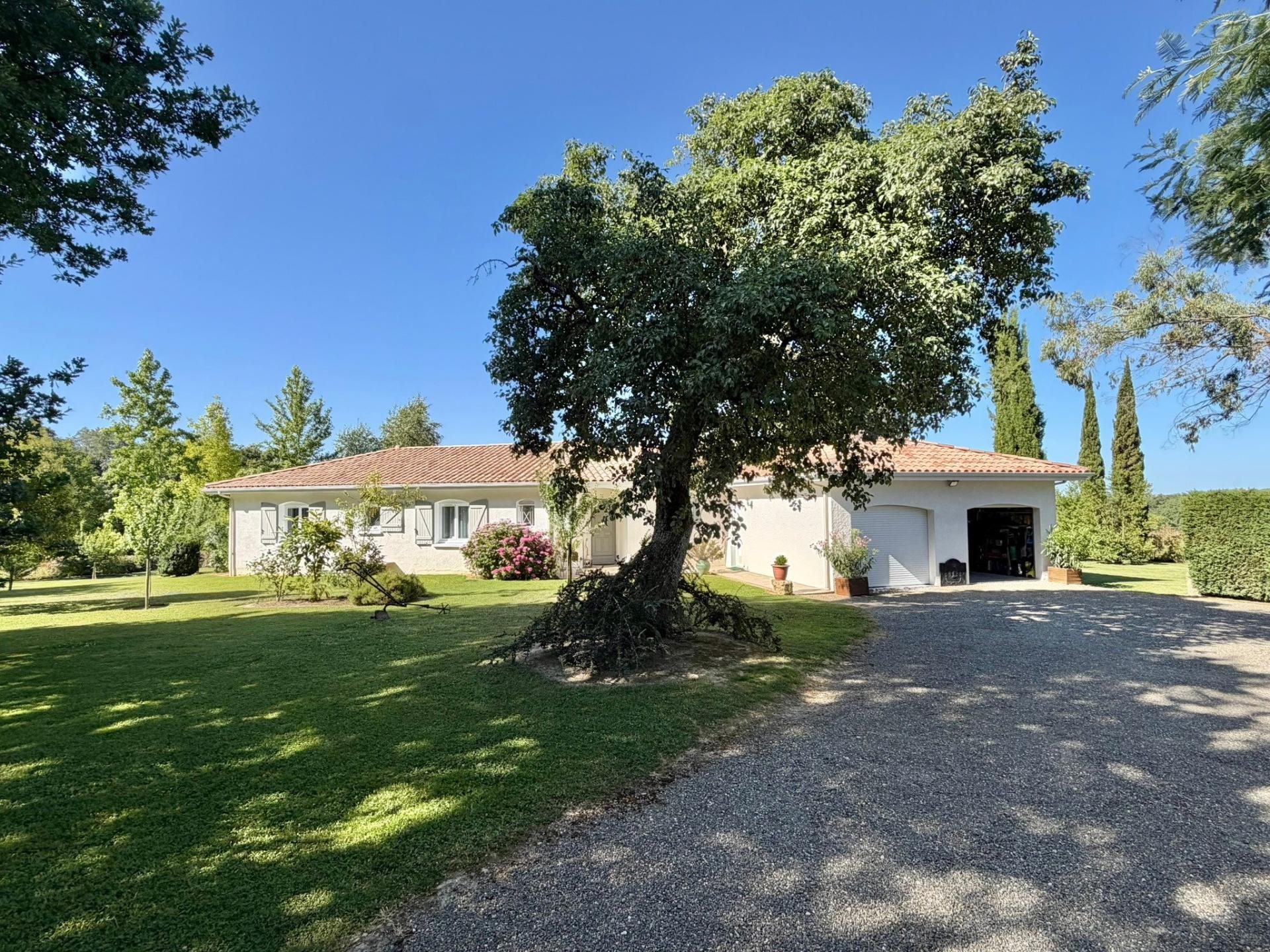 Maison à vendre, 141m², Cazaubon