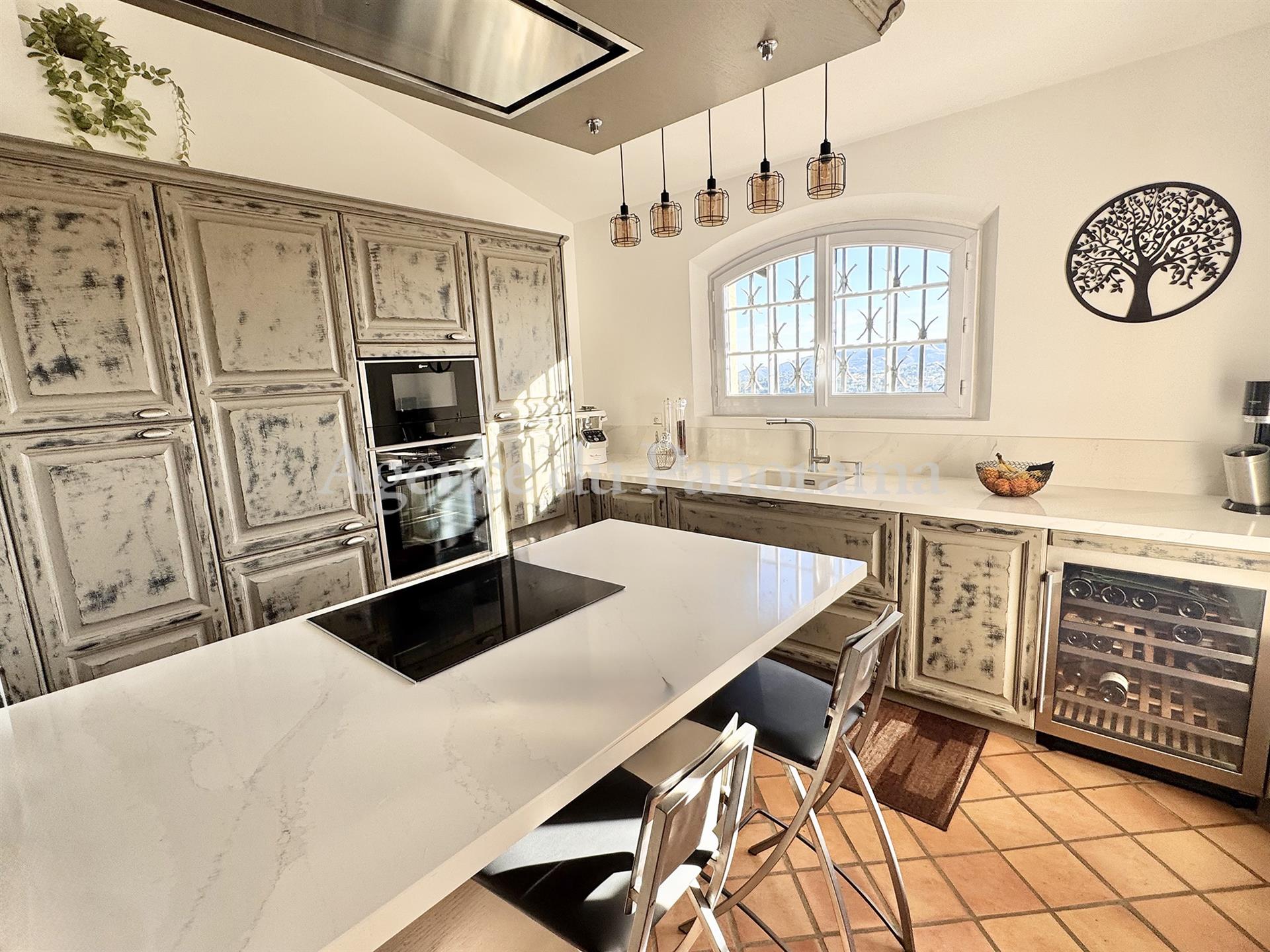Maison à vendre, 137m², Cabris