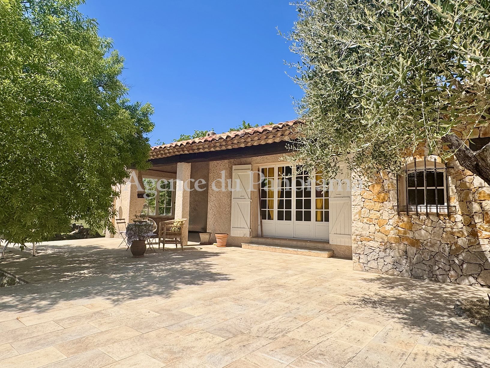Maison à vendre, 191m², Saint-Cézaire-sur-Siagne