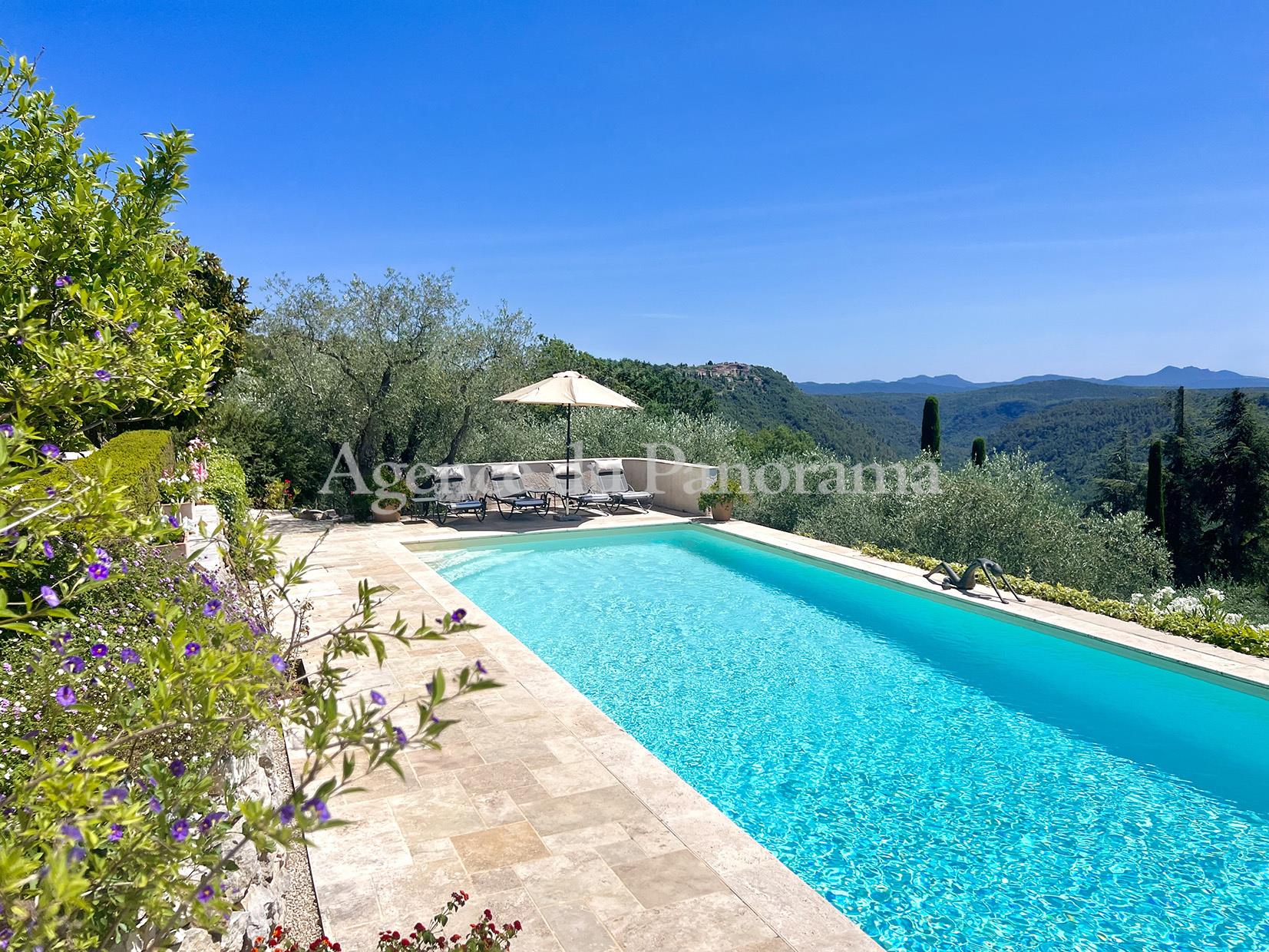 Maison à vendre, 245m², Saint-Cézaire-sur-Siagne