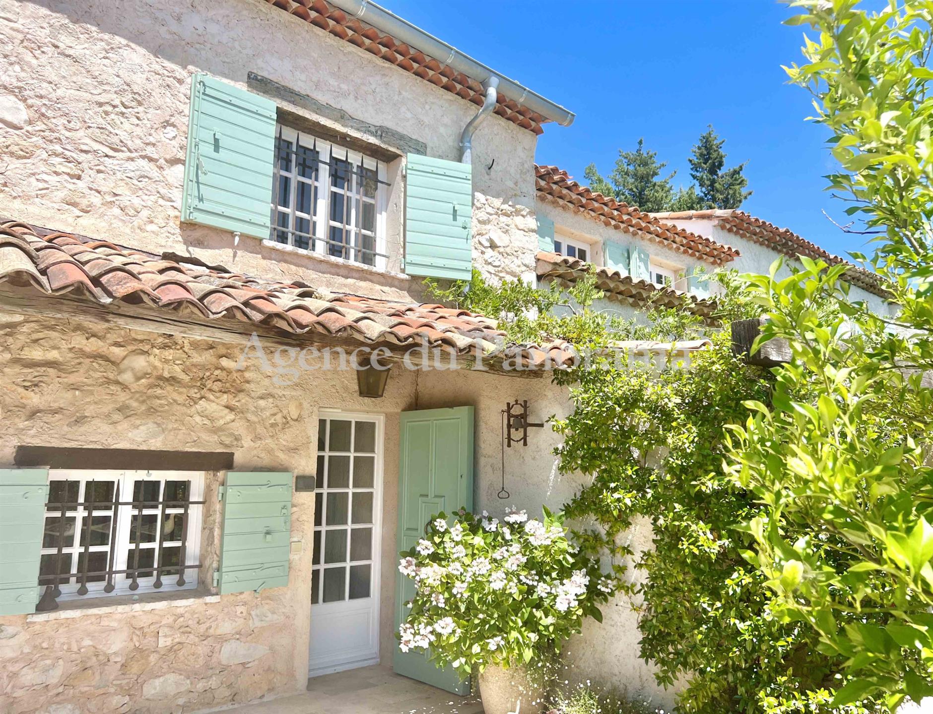 Maison à vendre, 245m², Saint-Cézaire-sur-Siagne
