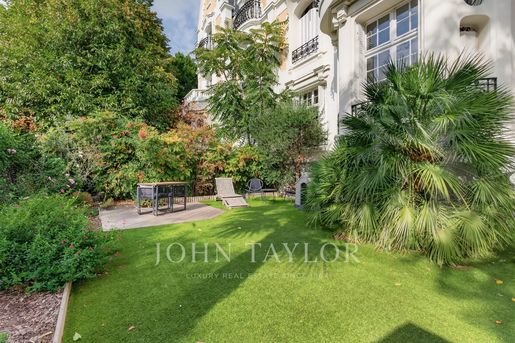 Maison 10 pièces 426 m² · à Paris 16ème · 426 m² · 9 300 000 €