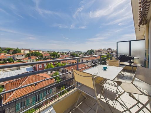 Appartement 3 pièces 56 m² · à Antibes · 56 m² · 325 000 €