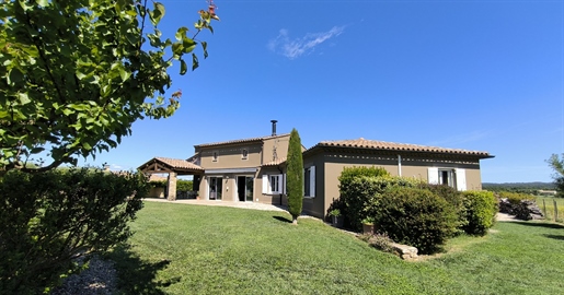 Maison 9 pièces 200 m² · à Bourdic · 200 m² · 890 000 €