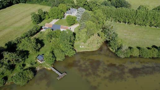 Maison 5 pièces 160 m² · à Aubigny-sur-Nère · 160 m² · 434 000 €