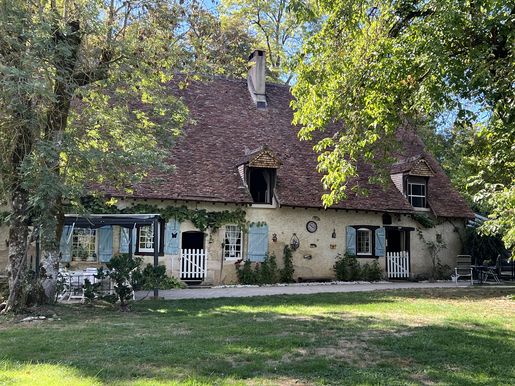 Maison 7 pièces 280 m² · à Sancerre · 280 m² · 350 000 €