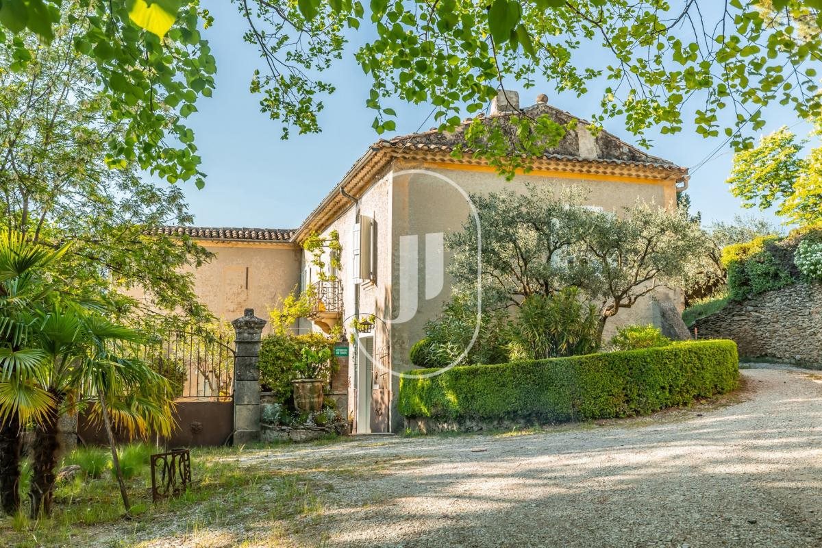 Maison à vendre, 132m², Puyméras