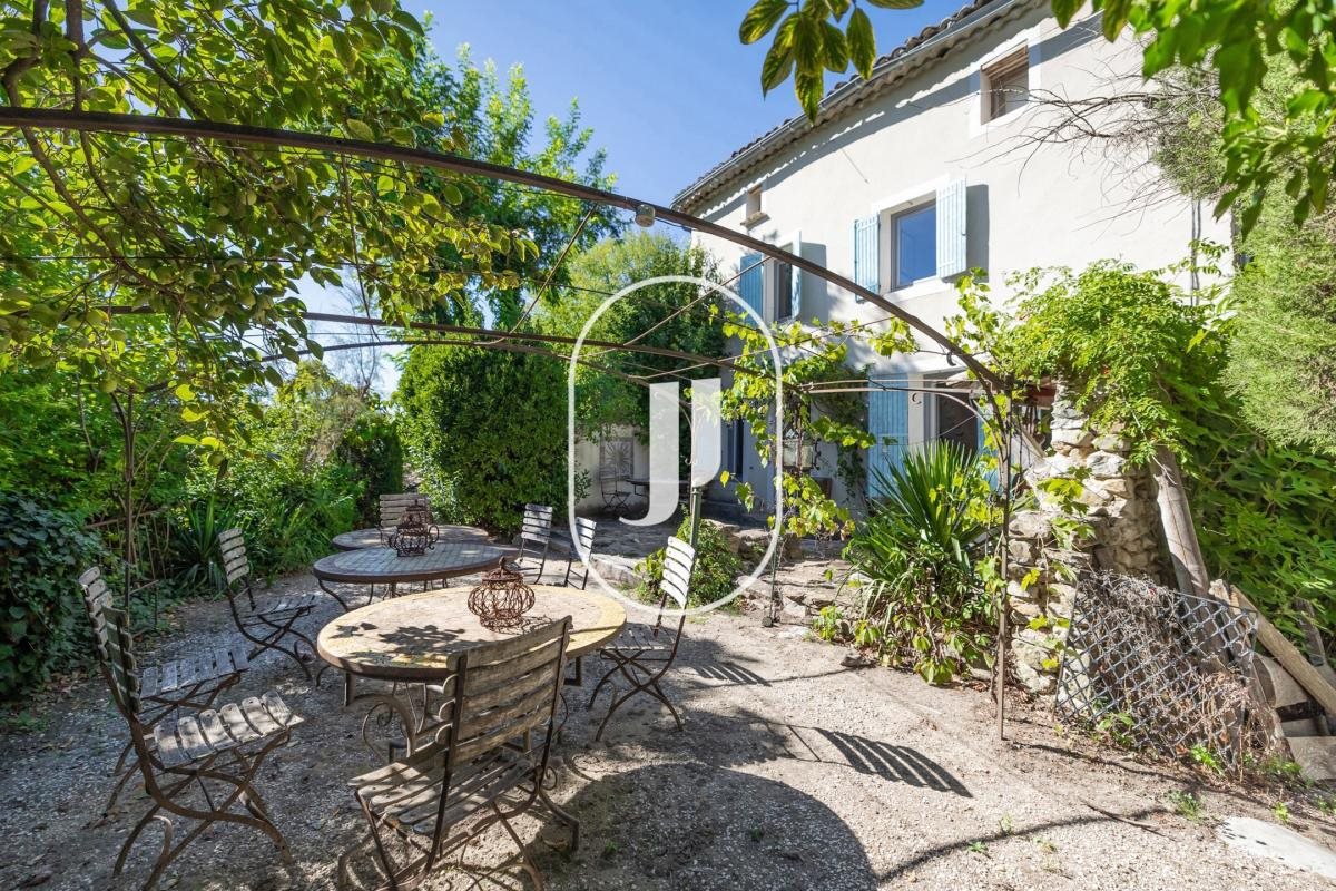 Maison à vendre, 400m², Vaison-la-Romaine