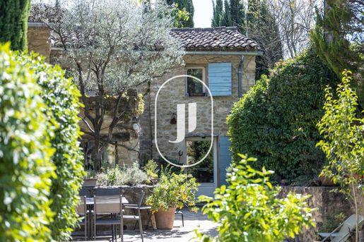 Maison 7 pièces 265 m² · à Vaison-la-Romaine · 265 m² · 1 680 000 €
