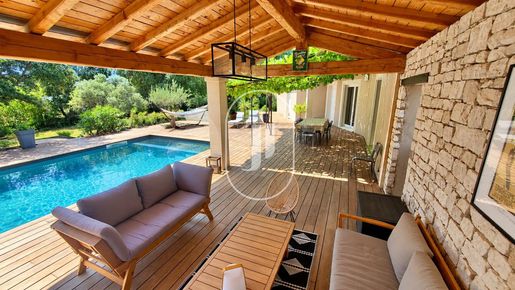 Maison 5 pièces 173 m² · à Bouchet · 173 m² · 615 000 €
