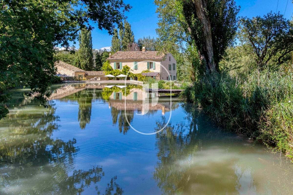 Maison à vendre, 780m², Grignan