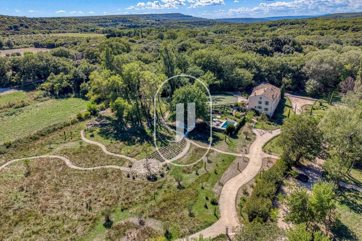 Maison à vendre, 780m², Grignan