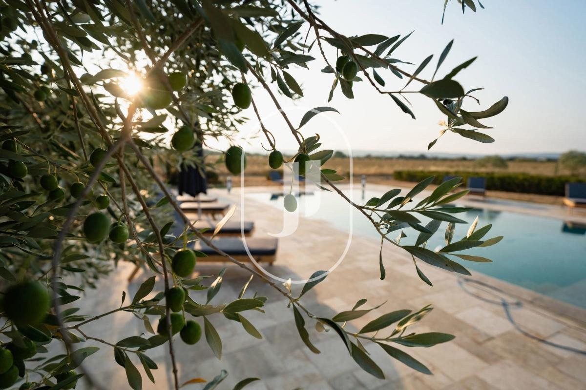 Maison à vendre, 1000m², Grignan