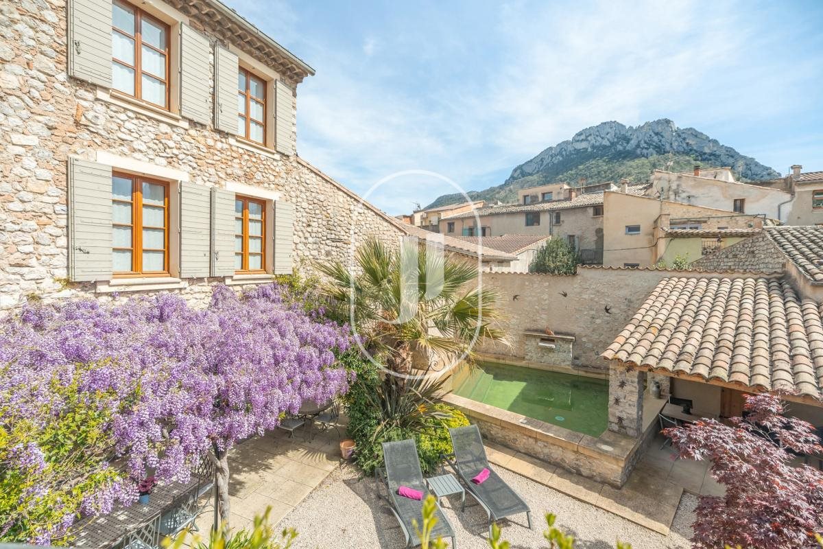 Maison à vendre, 400m², Buis-les-Baronnies