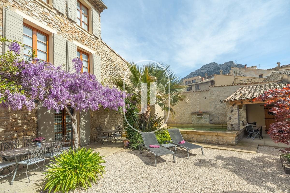 Maison à vendre, 400m², Buis-les-Baronnies