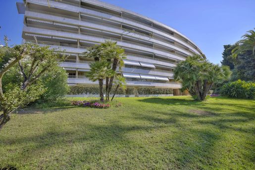 Appartement 4 pièces 111 m² · à Cannes · 111 m² · 1 990 000 €