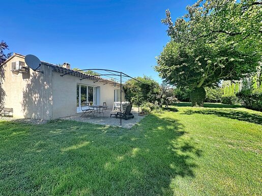 Maison 9 pièces 210 m² · à Mollégès · 210 m² · 689 000 €