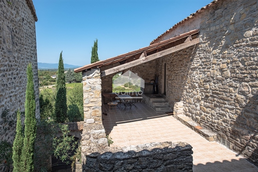 Maison 6 pièces 133 m² · à Grospierres · 133 m² · 220 000 €
