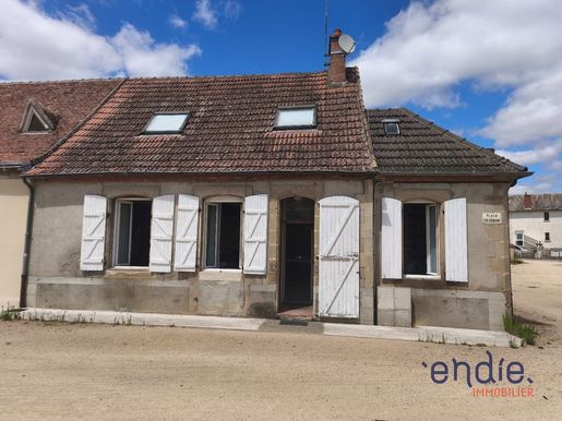 Maison 7 pièces 106 m² · à Cosne-d'Allier · 106 m² · 50 000 €
