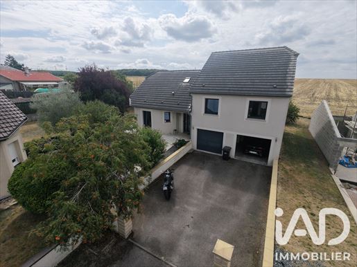 Maison 5 pièces 136 m² · à Metzervisse · 136 m² · 445 000 €