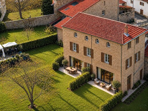 Maison 4 pièces 124 m² · à Val d'Oingt · 124 m² · 230 000 €