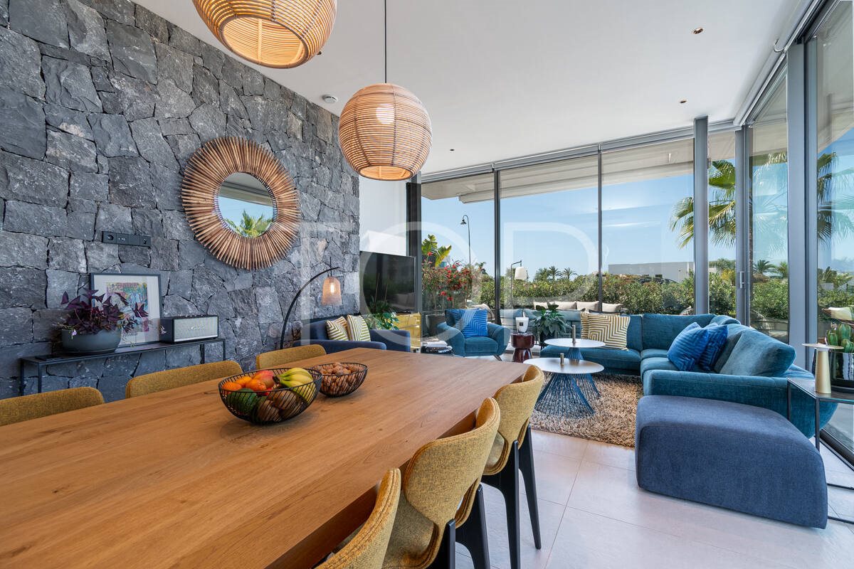 Magnificent luxury villa with garden and private pool in Las Atalayas de Abama - More