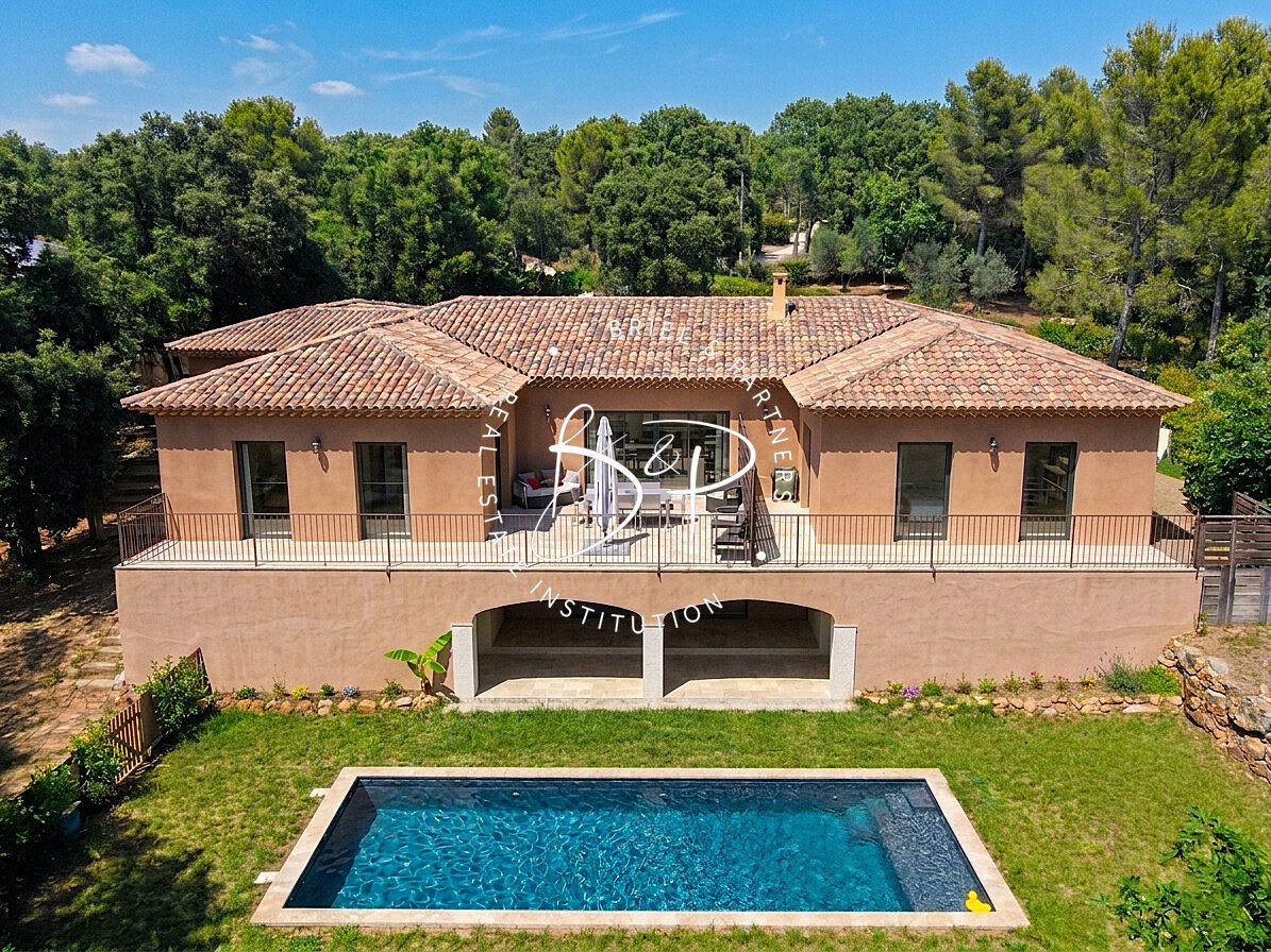 Maison à vendre, 258m², Le Thoronet