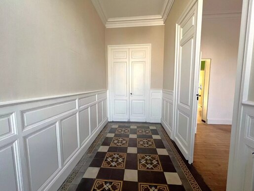 Maison 8 pièces 195 m² · à Castres-Gironde · 195 m² · 369 000 €