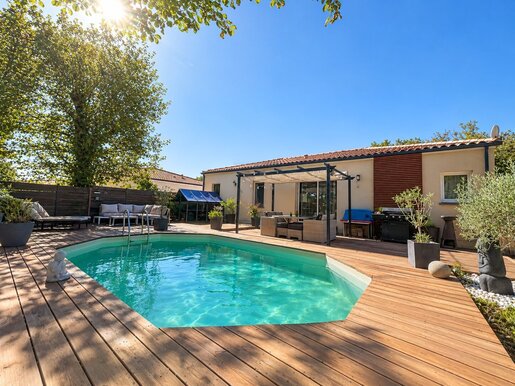 Maison 4 pièces 97 m² · à Saint-Selve · 97 m² · 330 000 €