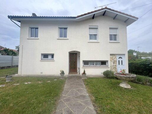 Maison 5 pièces 110 m² · à Castres-Gironde · 110 m² · 234 500 €