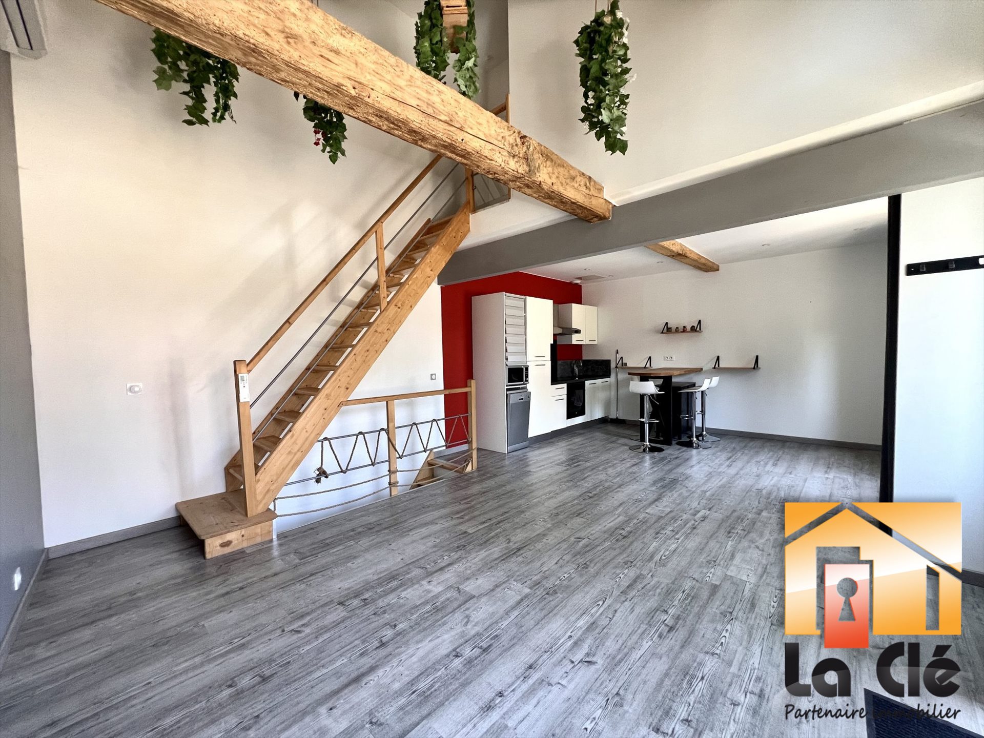 Appartement à louer, 75m², Le Passage